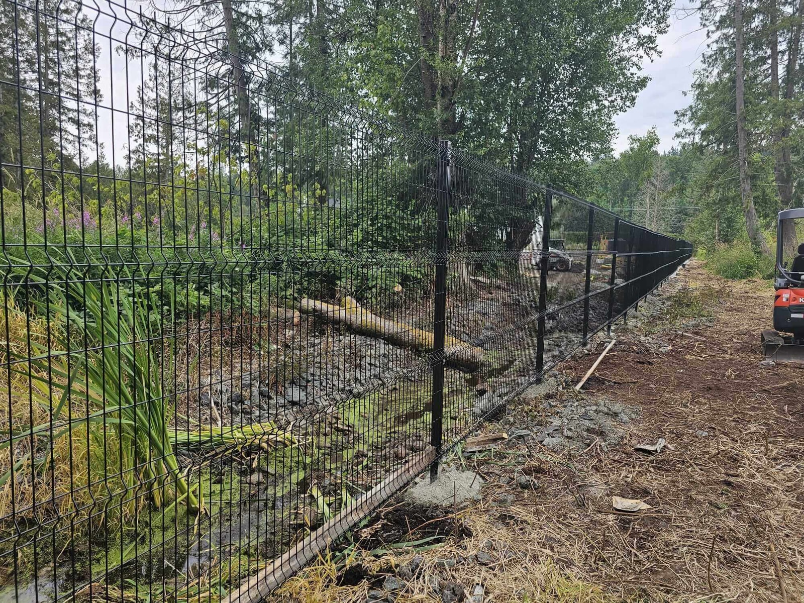 Acreage perimeter fence project
