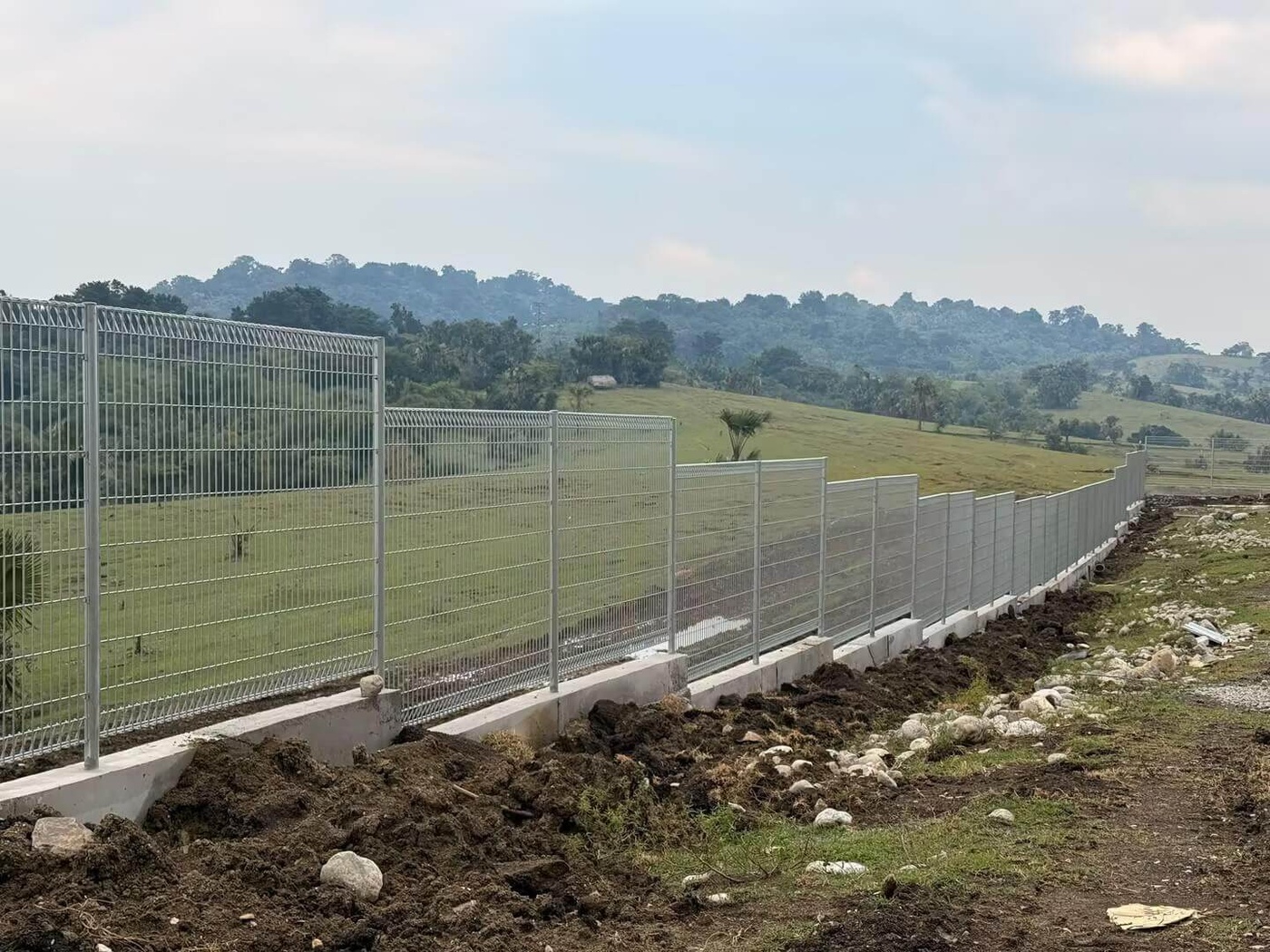 Long-run galvanized BRC fence project