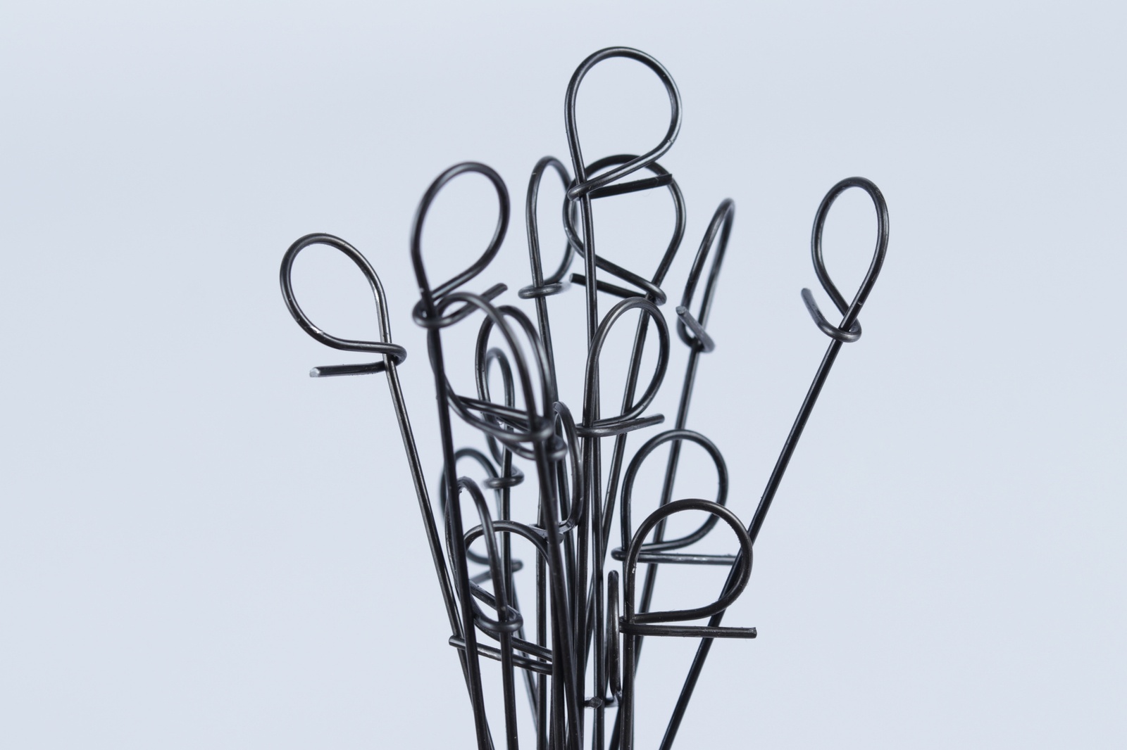Close-up of pre-formed loops on black tie wire