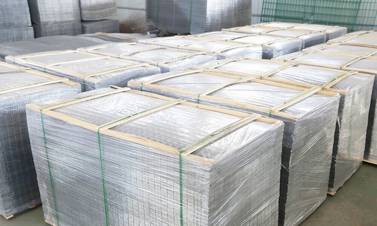 Welded wire mesh panel stock
