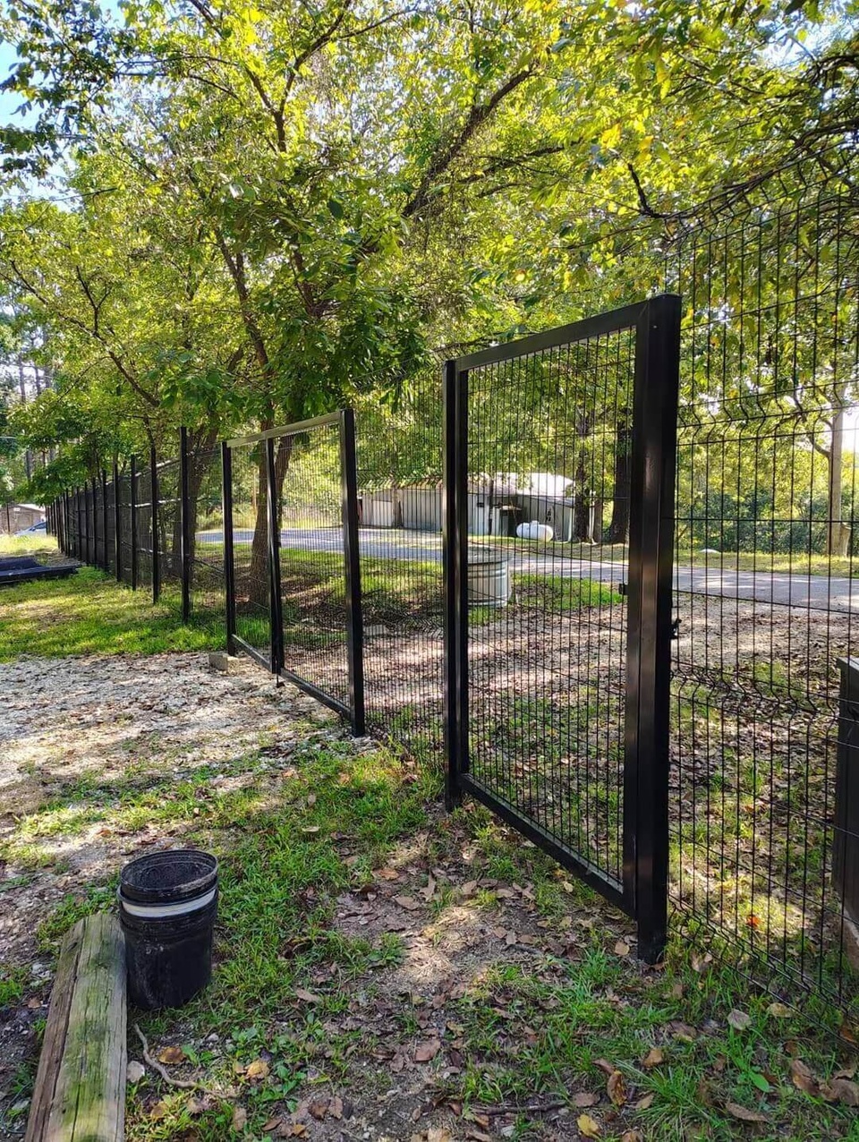 Custom 3D welded wire fence installation